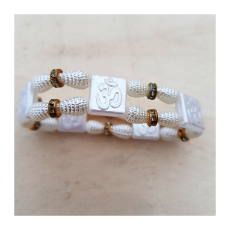 Náramek ÓM dvojitý bílý