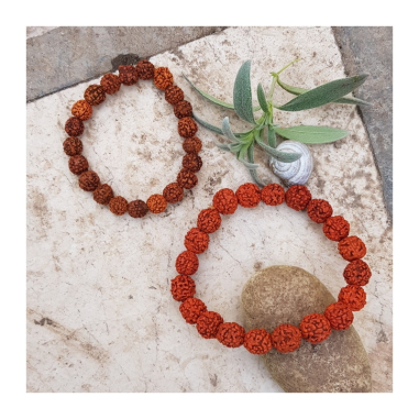 Náramek rudrakša menší