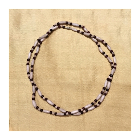 Kantimála 2ř. hnědé mezi oválky tulasí