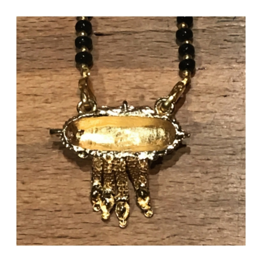 Náhrdelník černý s kavačou