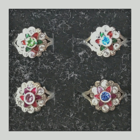 Prsten květ s očkem