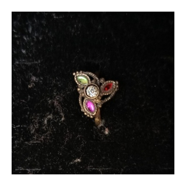Orientální kovový prsten s barevnými kamínky 5
