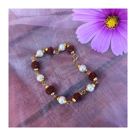 Náramek rudrakša s perličkami