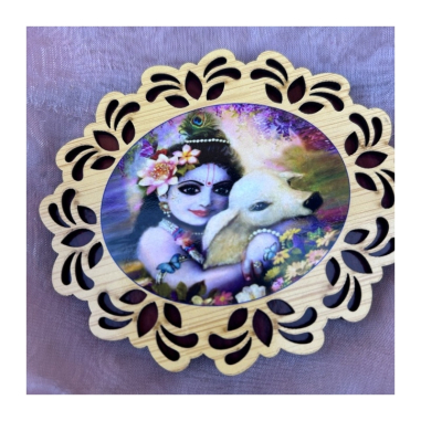 Dřevěná nálepka Krišna s kravičkou