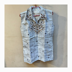 Dámská halenka vyšívaná čtyřlístky, bez rukávů, S/M