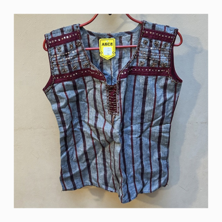 Dámská halenka vyšívaná, krátká, bez rukávů, S