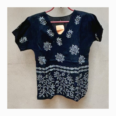 Dámská halenka černá s bílým vzorem, kr. rukáv, S/M