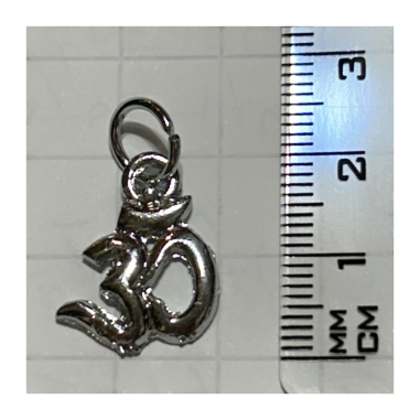 Přívěšek ÓM kovový