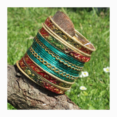 Náramky sada 48 ks zlatá-zelená-červená