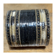 Náramky sada 24 ks černo-zlaté s červenými odlesky