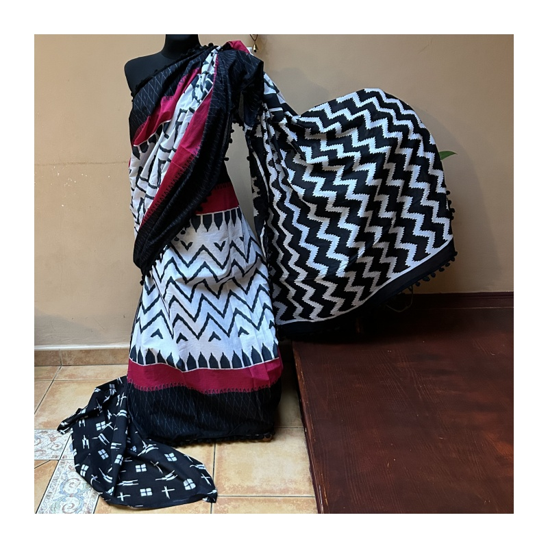 Sárí bavlna s bambulkami bílá-černá-magenta s látkou na čolí