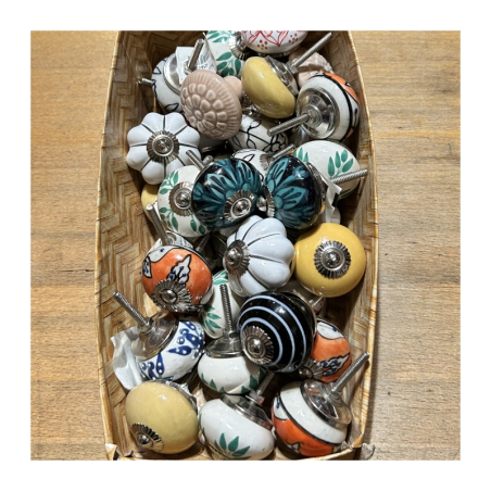 Keramická úchytka na nábytek