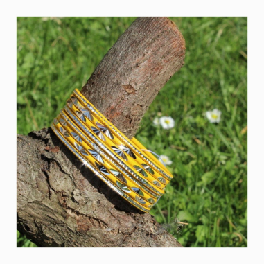 Náramky sada 8 ks kovový reliéf