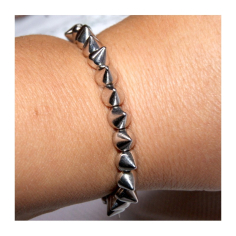 Náramek špičky kovové 2