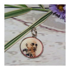 Přívěšek Šríla Prabhupáda, pr. 2,6 cm