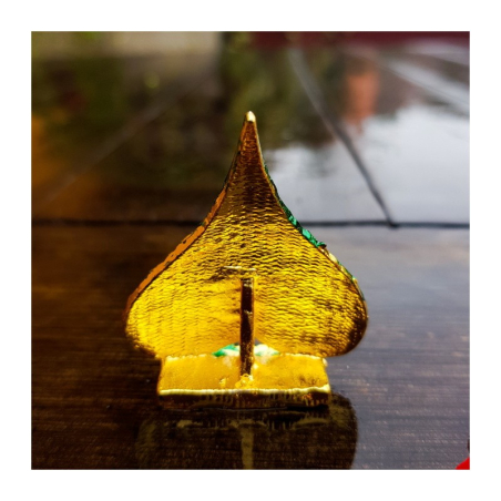 ÓM murti na lístku pozlacená, kov 4,5x4 cm