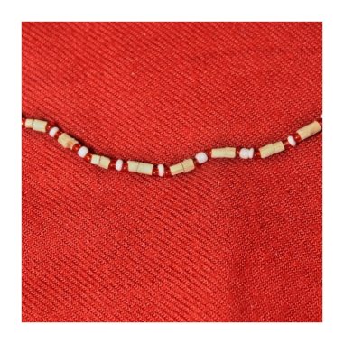 Kantimála 1ř. bílý mezi červenými korálky