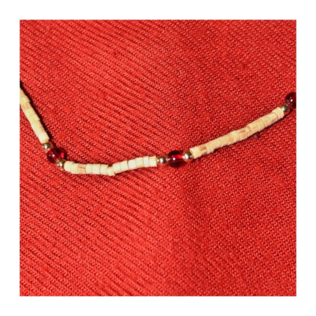 Kantimála 1ř. červený mezi 2 zlatými korálky