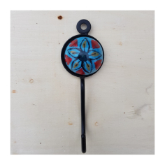 Háček na zeď kulatý 2