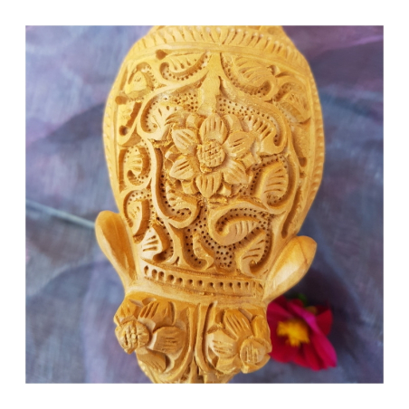 Velký slon vyřezávaný s dečkou na zádech 10 cm