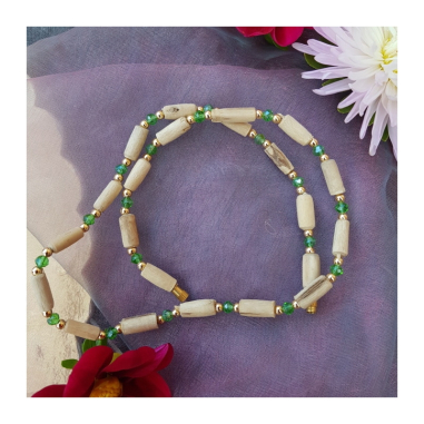 Kantimála 1ř. červený/zel./modrý/černý mezi 2 zlatými korálky